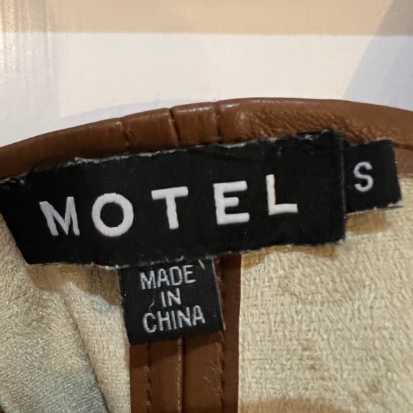 Motel - Picture 3 of 5